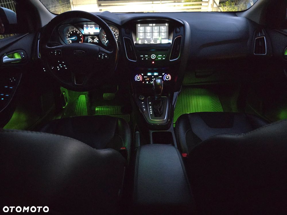 Ford Focus 1.0 EcoBoost Titanium ASS PowerShift - 9