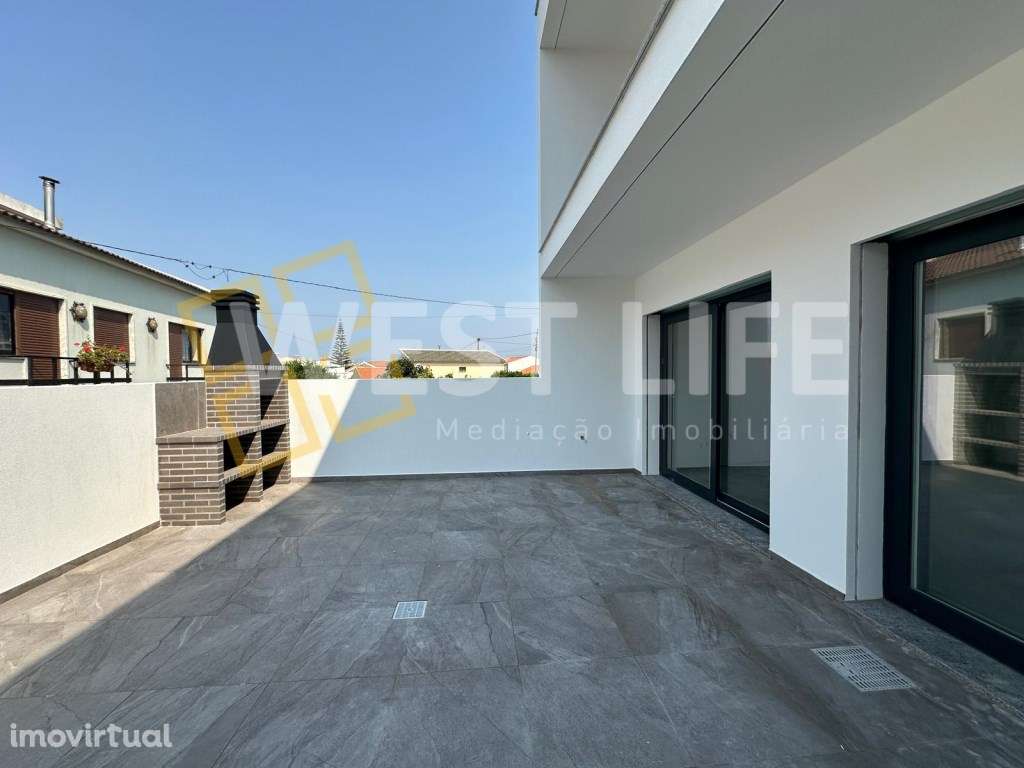 Fantástica Moradia T3 com VISTA MAR, Logradouro e Terraço, ótima ex... - Grande imagem: 3/25