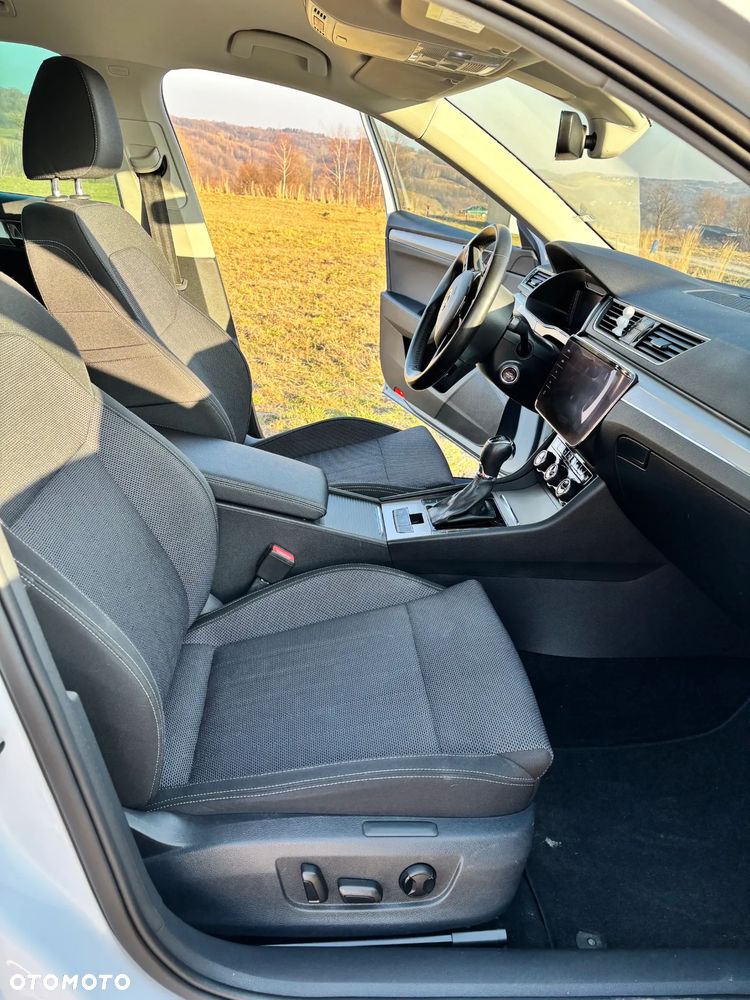Skoda Superb 2.0 TDI Style DSG - 11