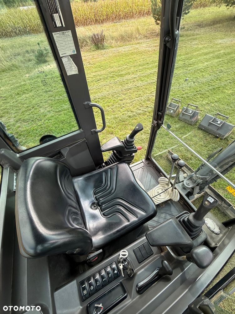 Volvo EC18C - 13