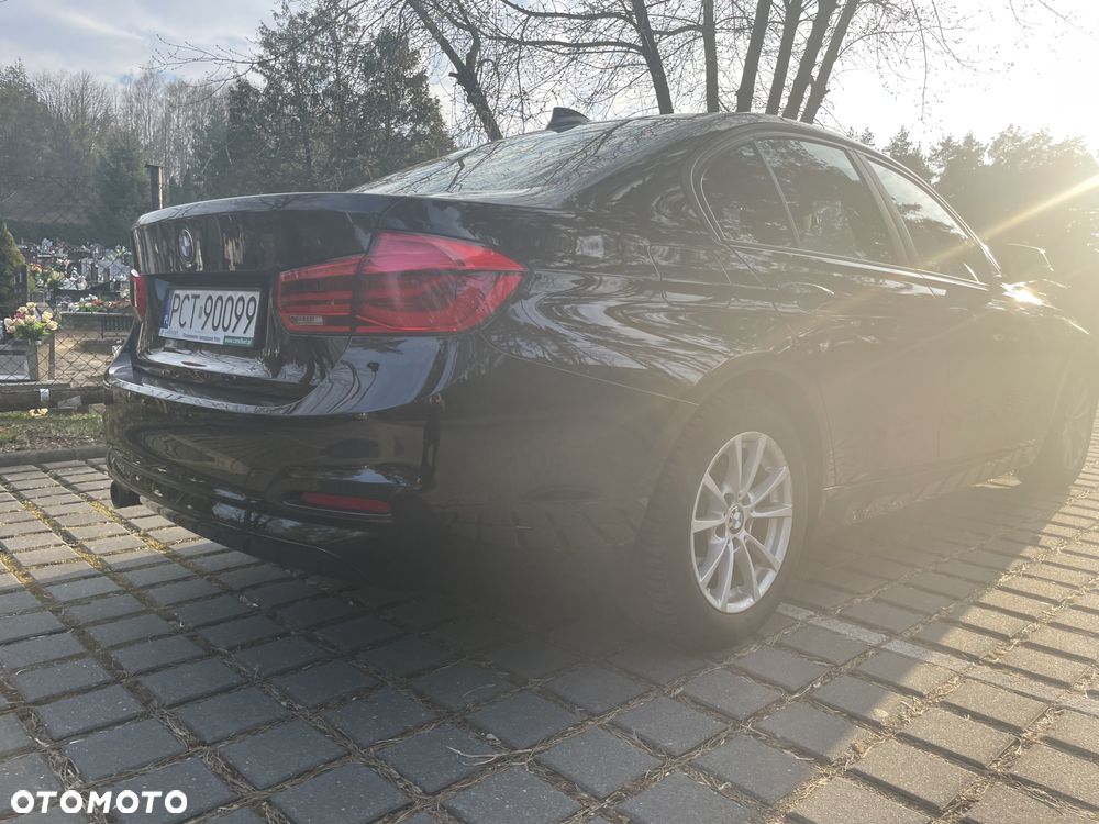 BMW Seria 3 318i - 14
