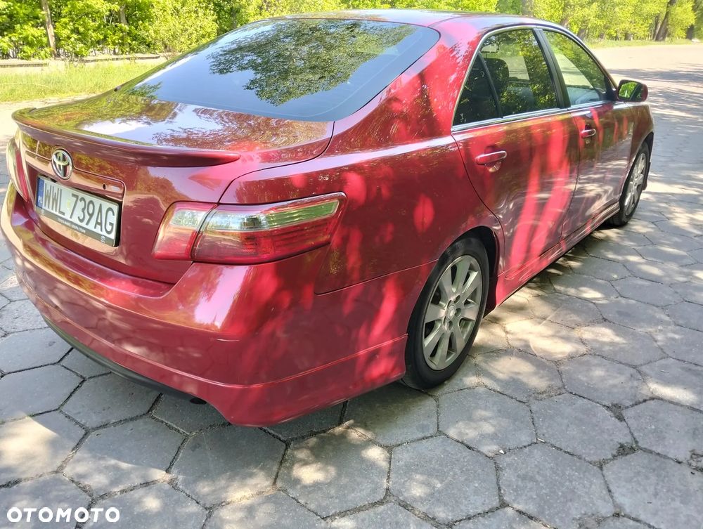 Toyota Camry - 5