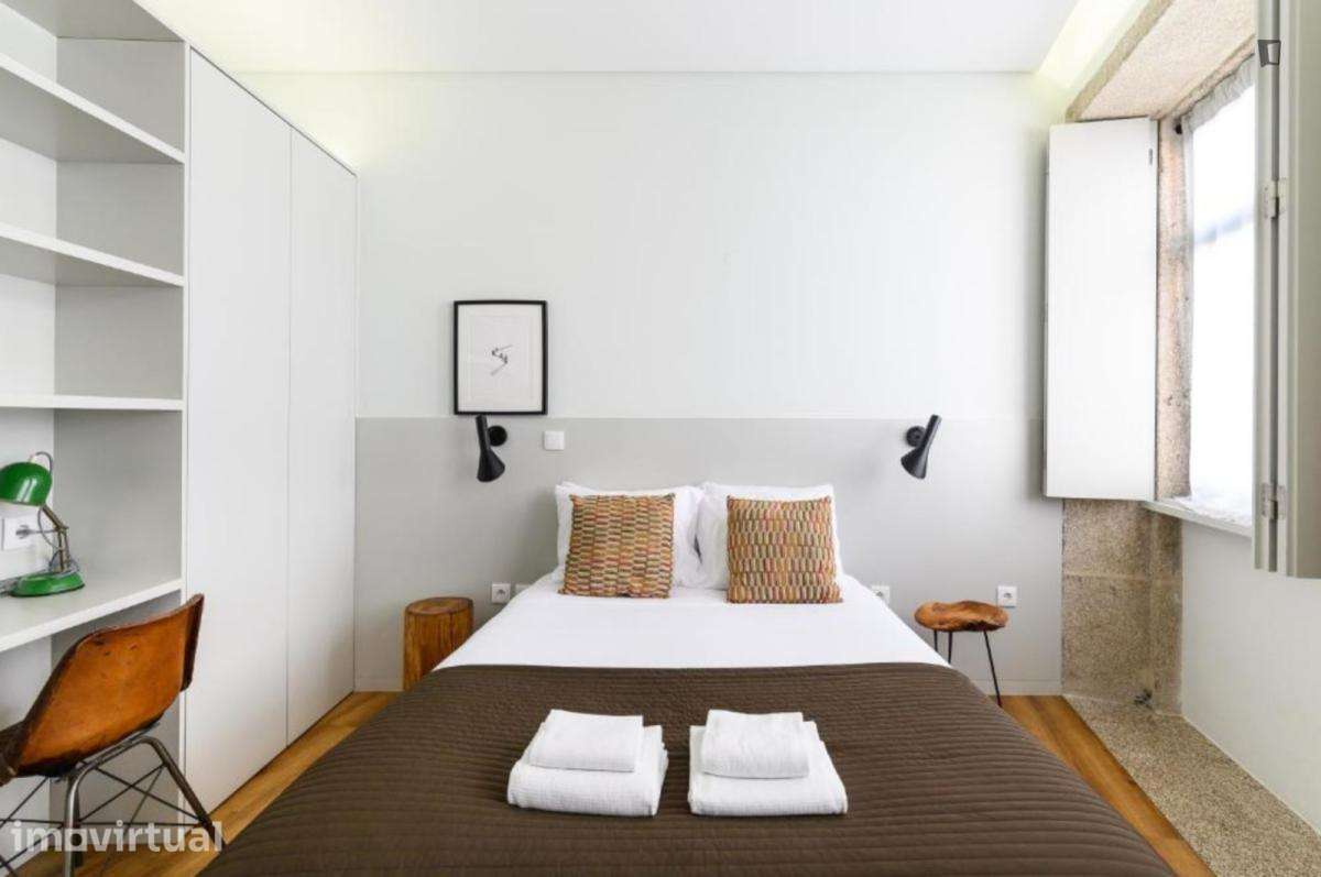 Quarto - localizado em Sé Porto - Grande imagem: 2/23