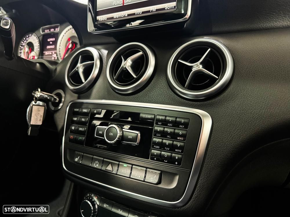 Mercedes-Benz A 180 d 7G-DCT AMG Line - 37