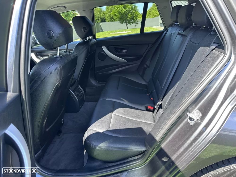 BMW 316 d Line Sport Shadow - 31