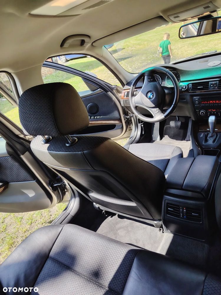 BMW Seria 3 318i - 16