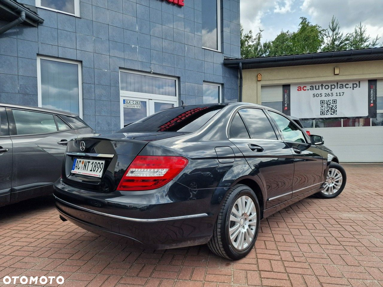 Mercedes-Benz Klasa C 180 CGI BlueEFFICIENCY Elegance - 16