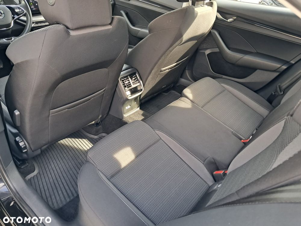 Skoda Octavia 2.0 TDI Ambition DSG - 32
