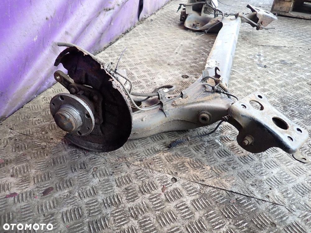 FIAT BRAVO II (1,4T-JET 120KM 198A4000 6B FL) OŚ TYLNA HB 5D LIFT - 4