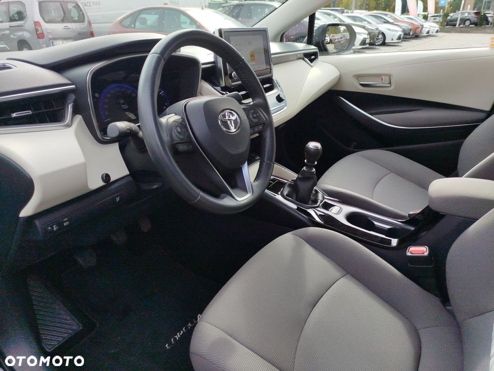 Toyota Corolla - 10