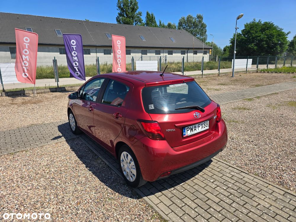 Toyota Yaris 1.33 Premium - 9