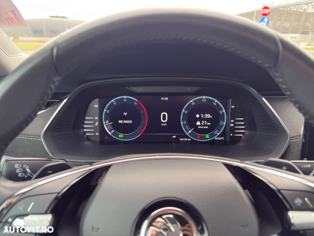 Skoda Octavia 2.0 TDI STYLE DSG - 12