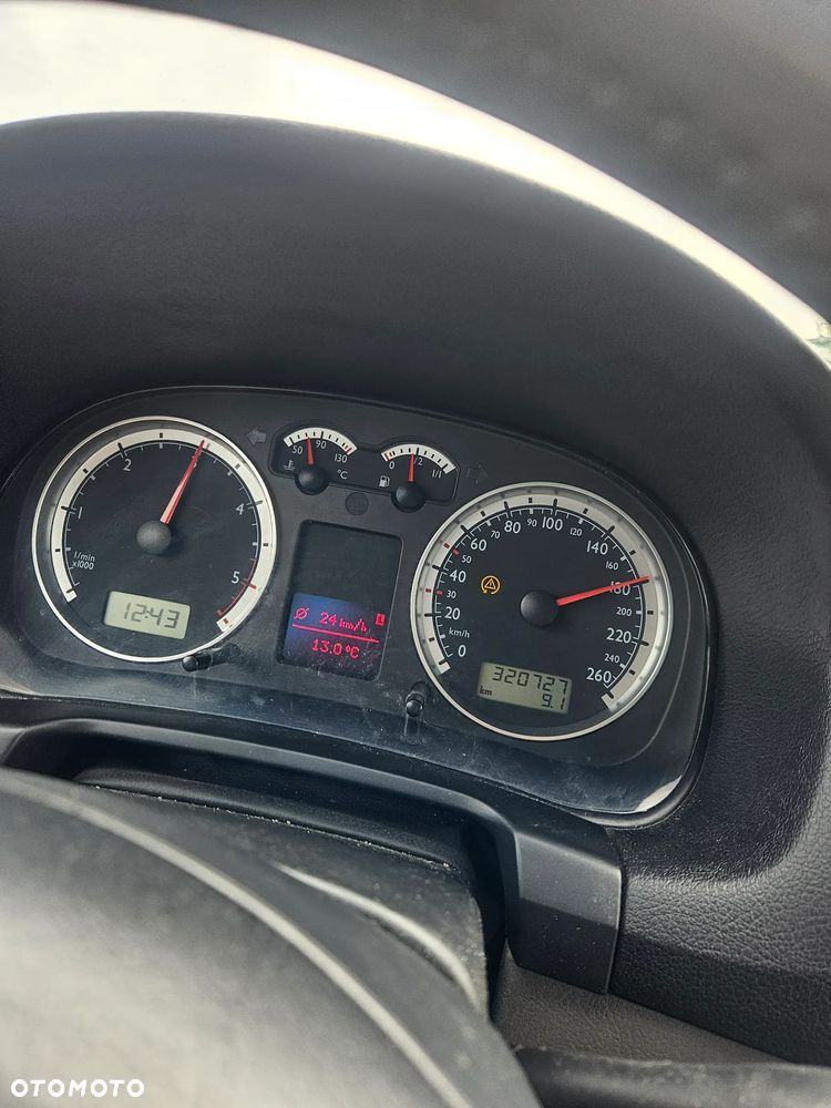 Volkswagen Bora Variant 1.9 TDI - 23