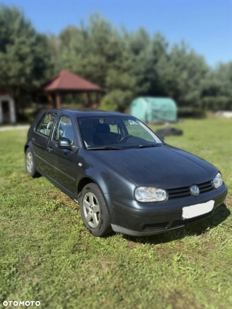 Volkswagen Golf - 5