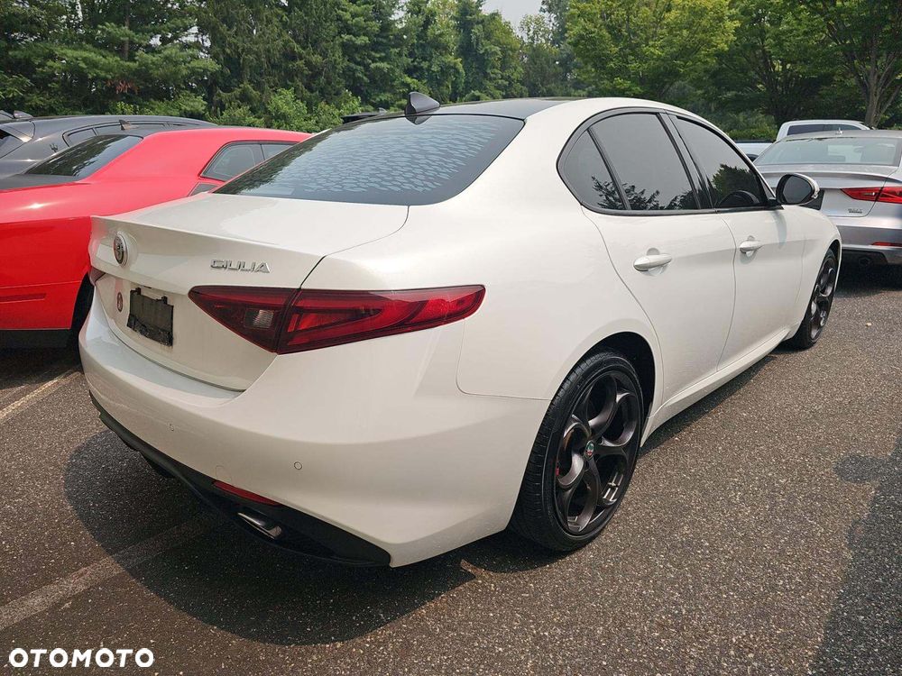 Alfa Romeo Giulia 2.0 Turbo TI Q4 - 4