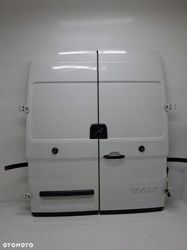 MAN TGE VW CRAFTER II 16- DRZWI TYLNE H2