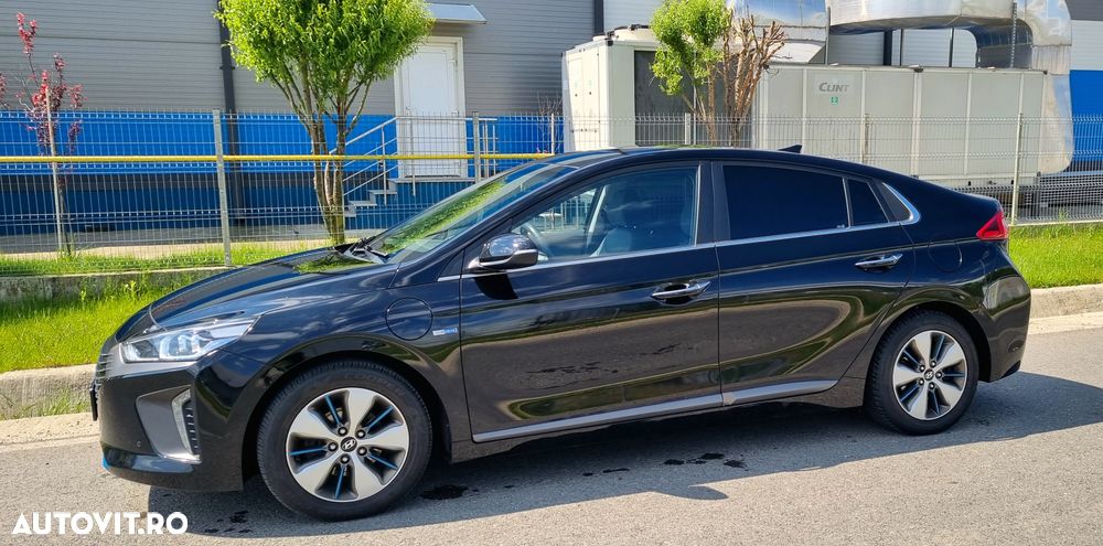 Hyundai IONIQ 1.6 GDI Premium - 3