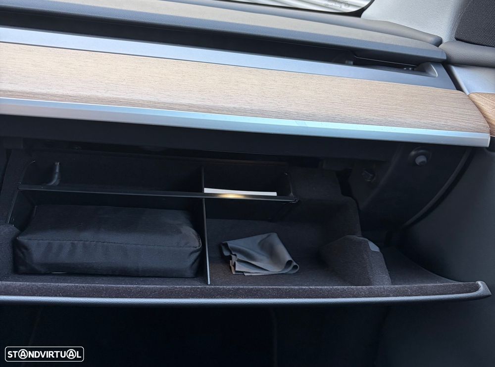 Tesla Model Y Performance Tração Integral - 21