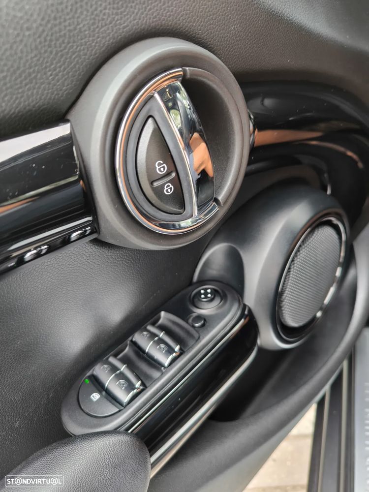 MINI 5 Portas Cooper SD Auto - 15