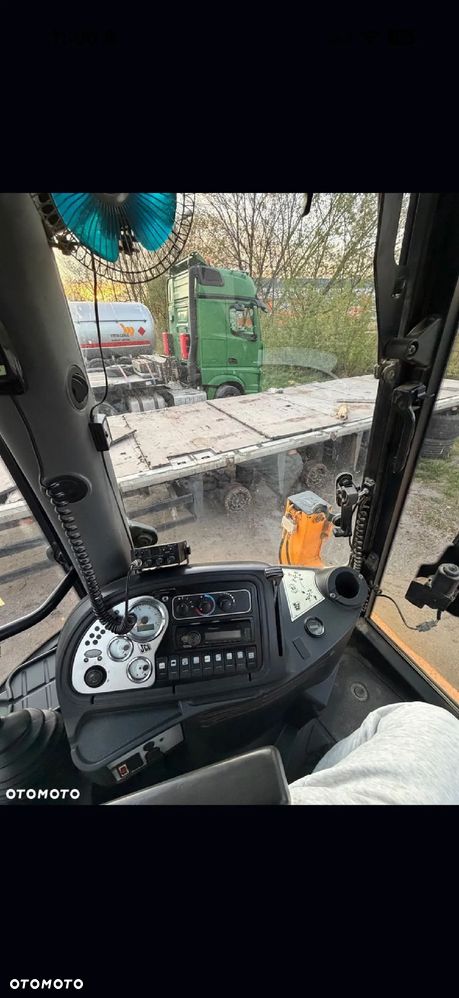 JCB 4CX - 3
