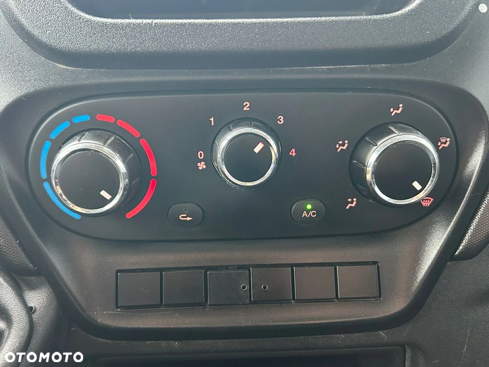 Iveco Daily 35S15 3.0 HPI Skrzynia 4,5m **Niski przebieg**KLIMA**Sprowadzony** - 11