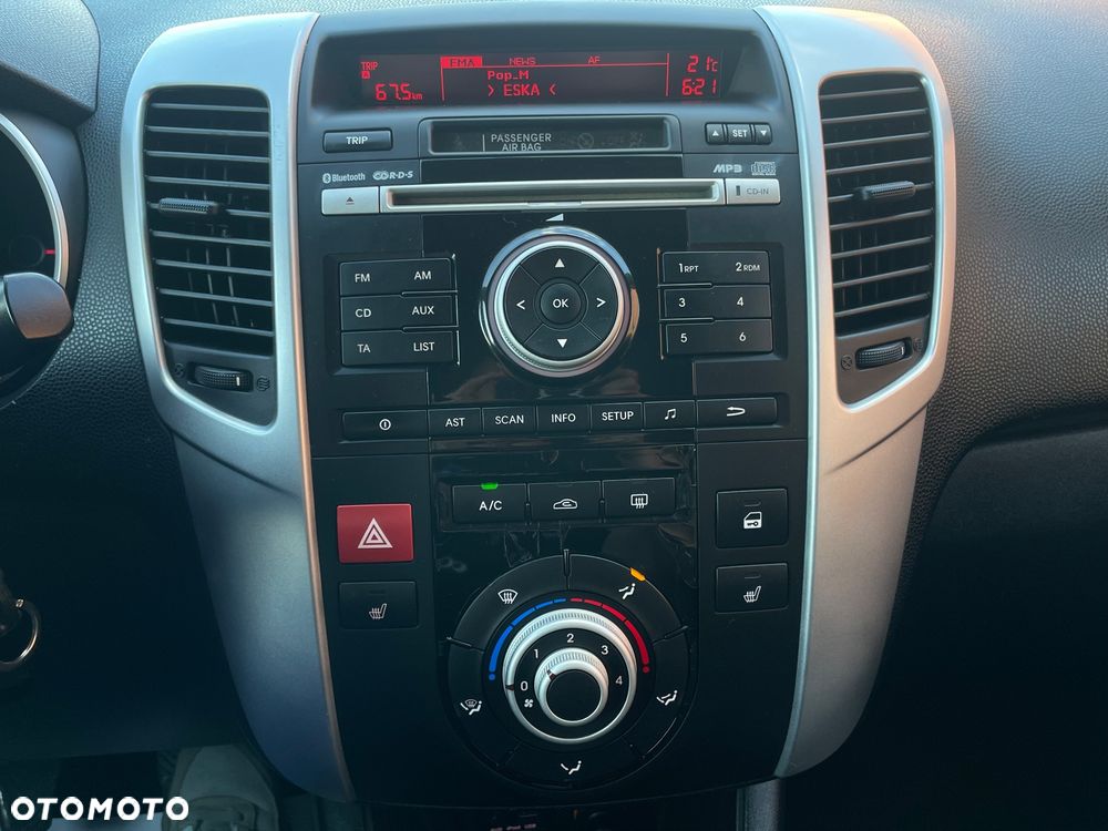 Kia Venga 1.4 CVVT Vision - 11