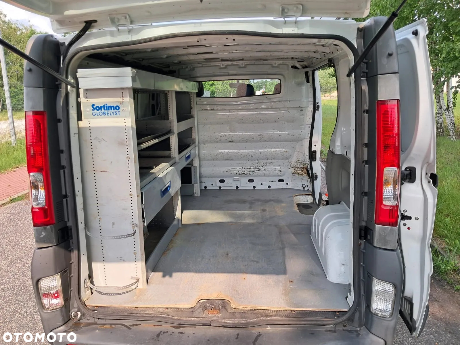 Opel Vivaro - 10