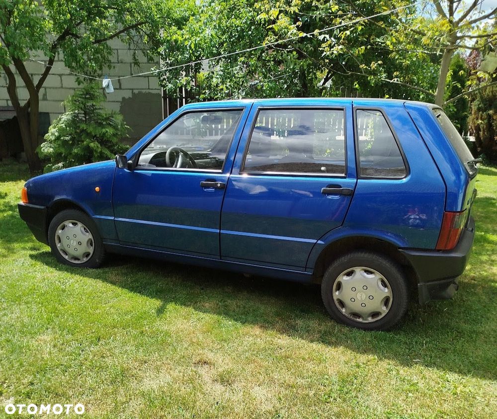 Fiat Uno 899 - 1