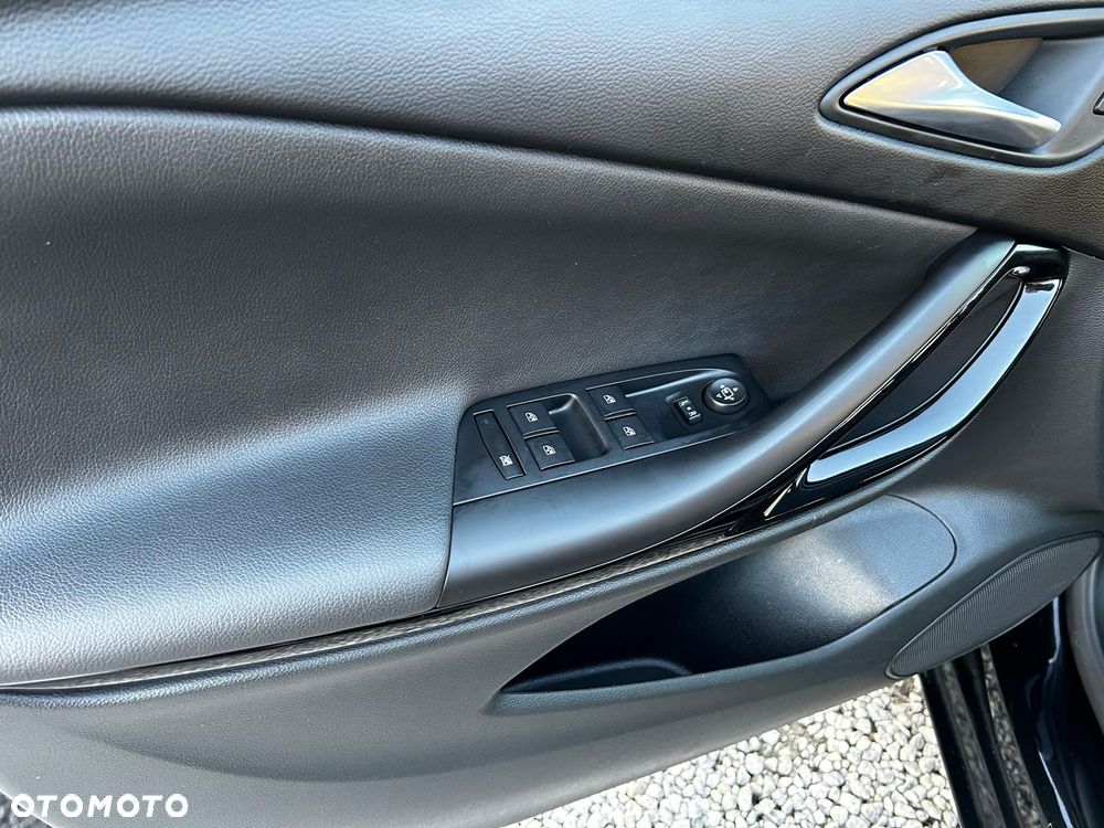 Opel Astra 1.2 Turbo Business Edition - 32