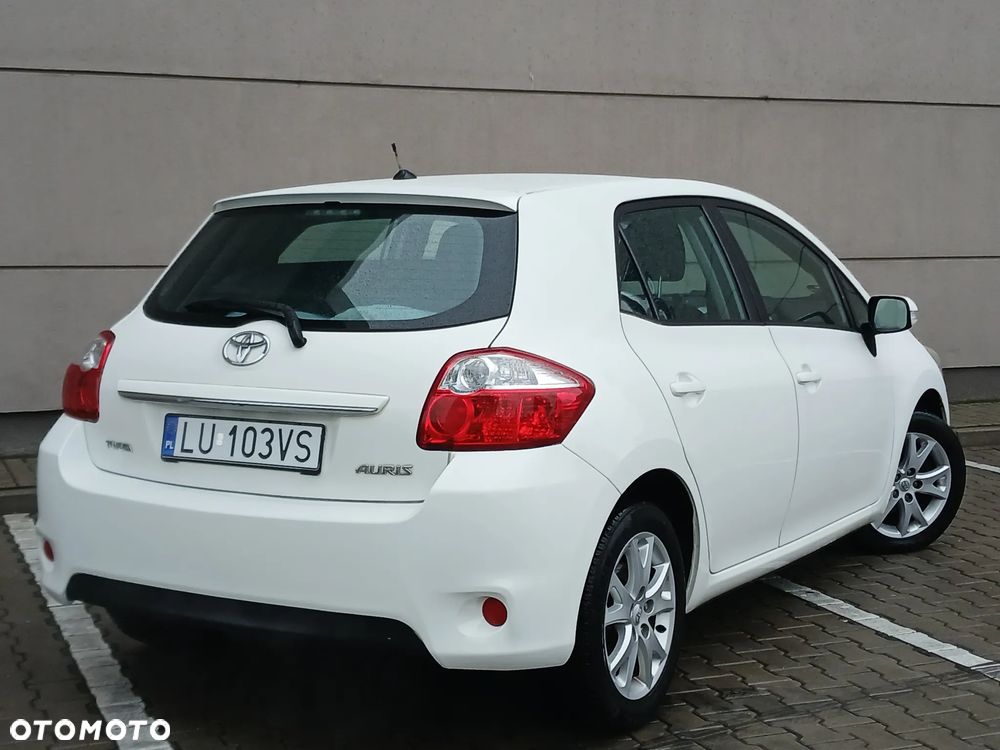 Toyota Auris - 14