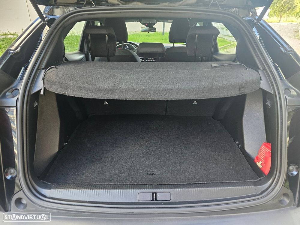 Peugeot 2008 1.2 PureTech Active Pack - 31