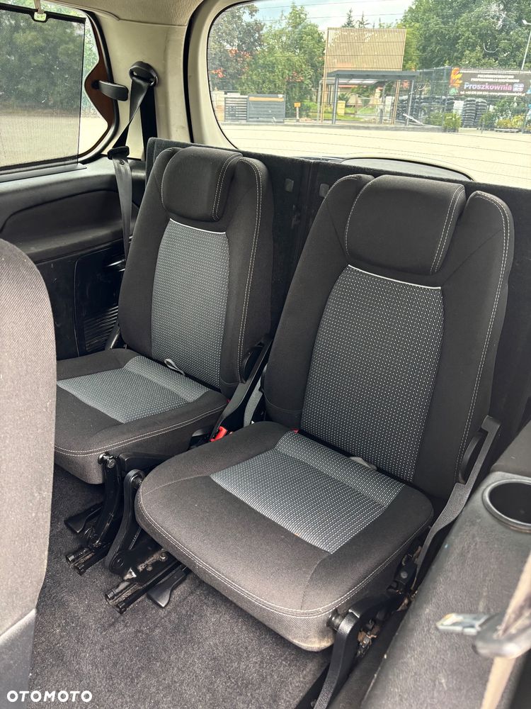 Ford Galaxy 2.0 TDCi Ghia - 22