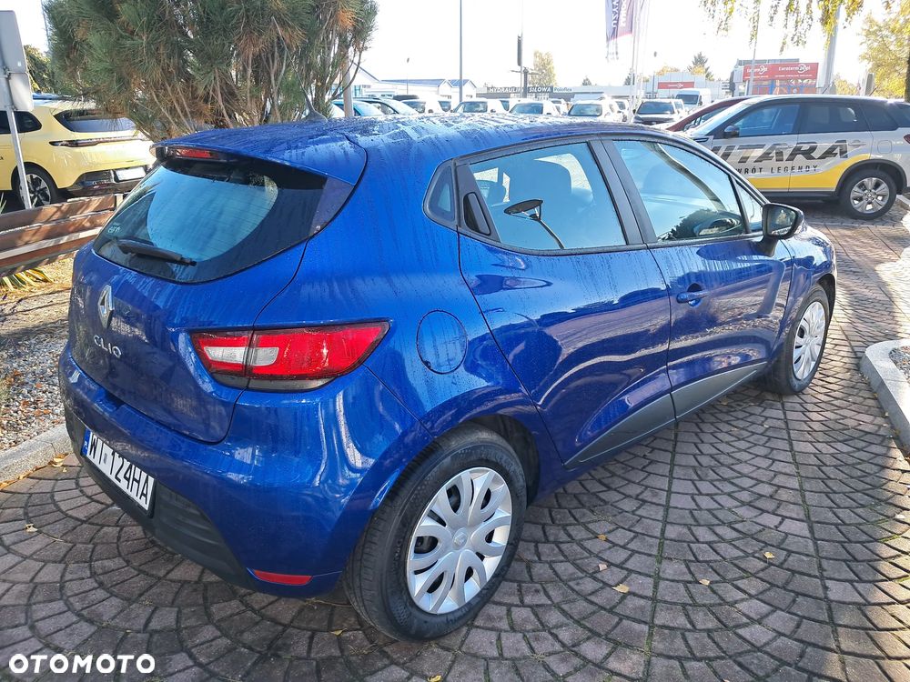 Renault Clio 1.2 16V Limited Plus - 6