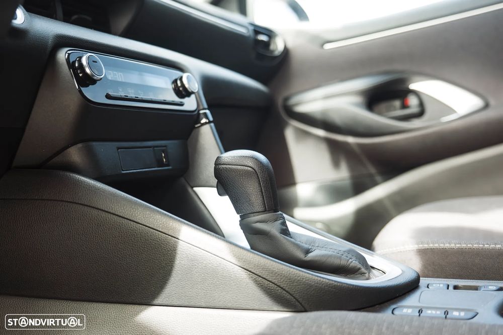 Toyota Yaris 1.5 HDF Comfort Plus - 13