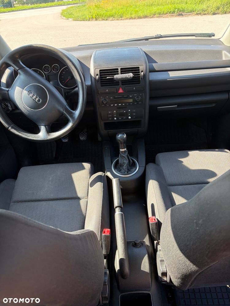 Audi A2 - 8
