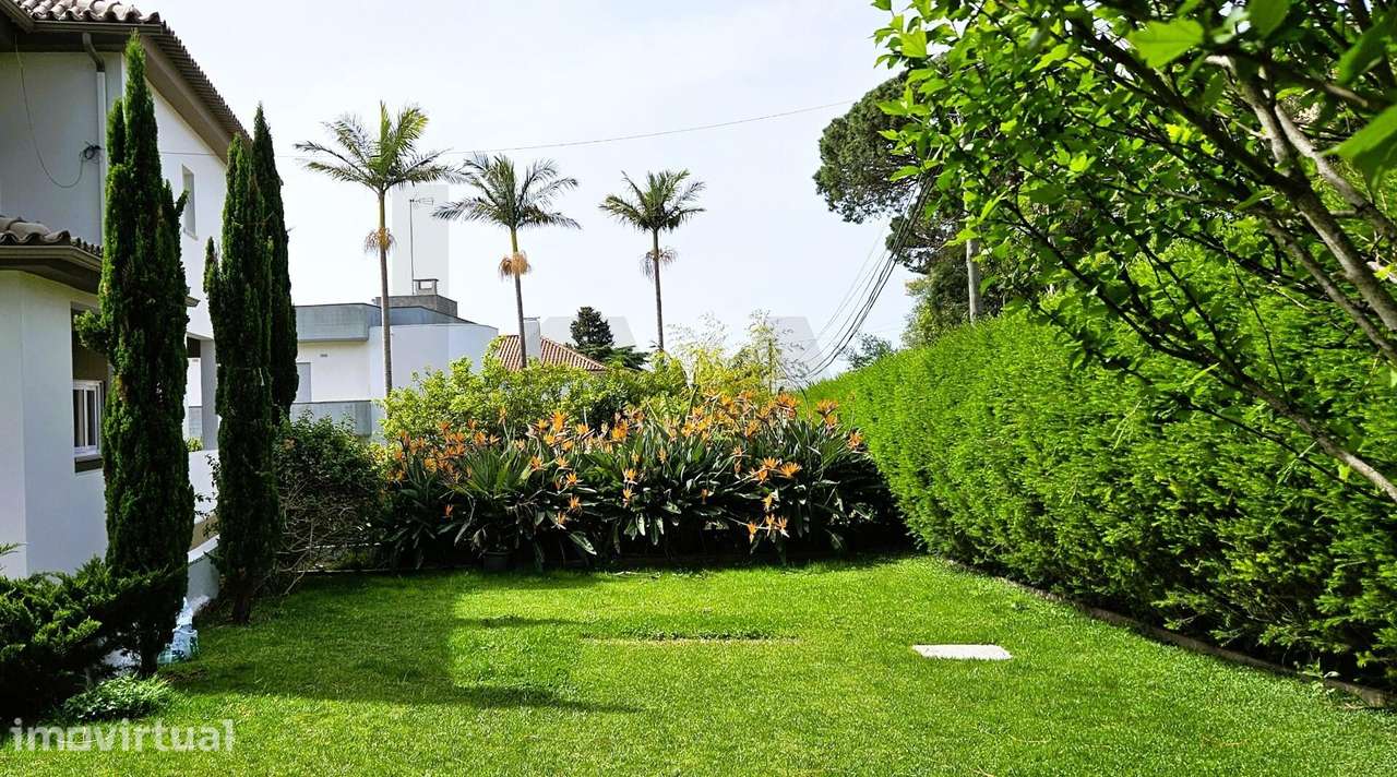 MORADIA DE LUXO NO ESTORIL • VISTA MAR PANORÂMICA • TOTALMENTE REMODEL - Grande imagem: 4/47