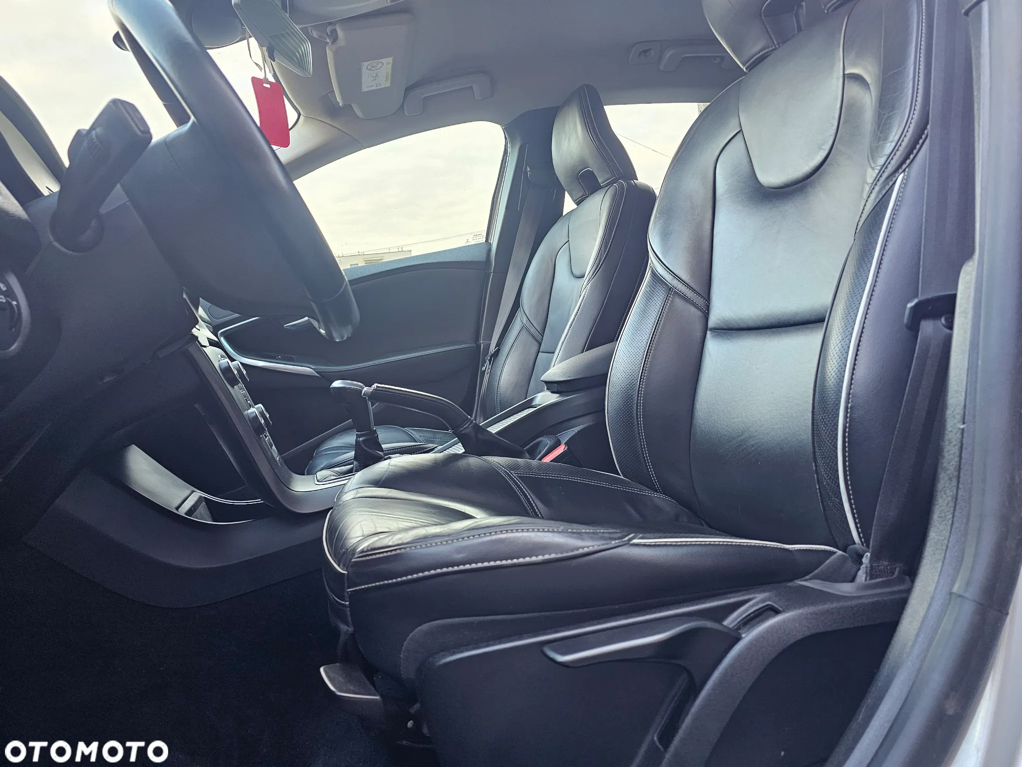 Volvo V40 T2 Summum - 28