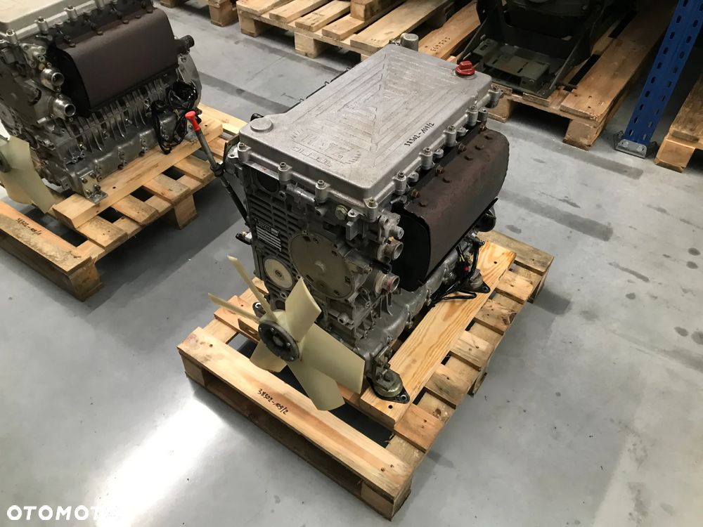 SILNIK HATZ 4W35 19,9 kW 12194netto - 9