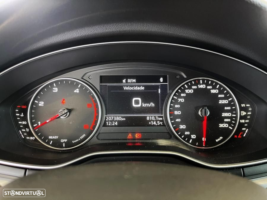 Audi A4 Avant 2.0 TDI Advance - 12