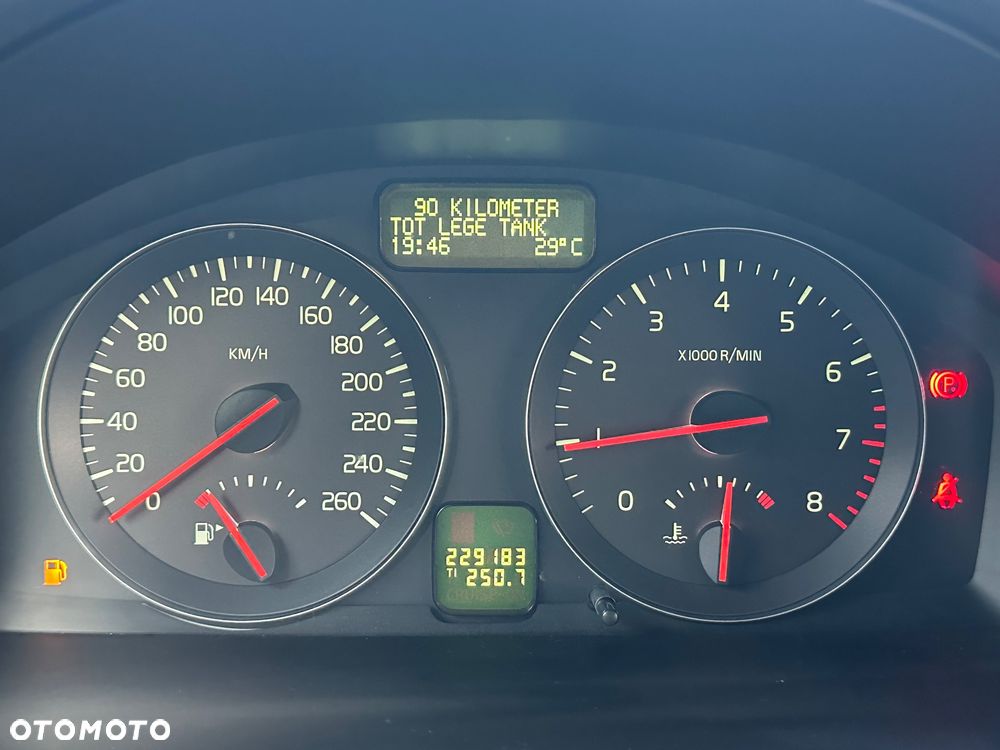Volvo V50 2.0 Momentum - 25