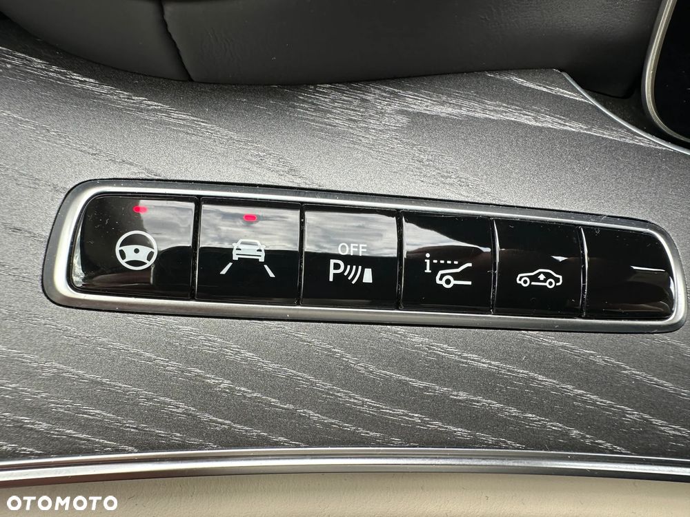 Mercedes-Benz AMG GT 63 4Matic+ Speedshift MCT 9G - 22