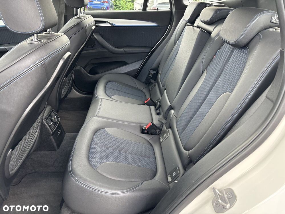 BMW X1 sDrive18i M Sport - 18