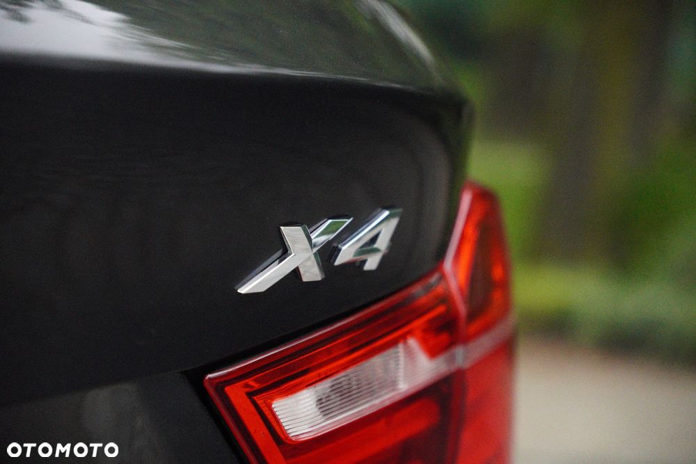 BMW X4 xDrive20d xLine - 32