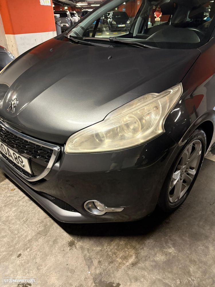 Peugeot 208 1.4 HDi Allure - 6