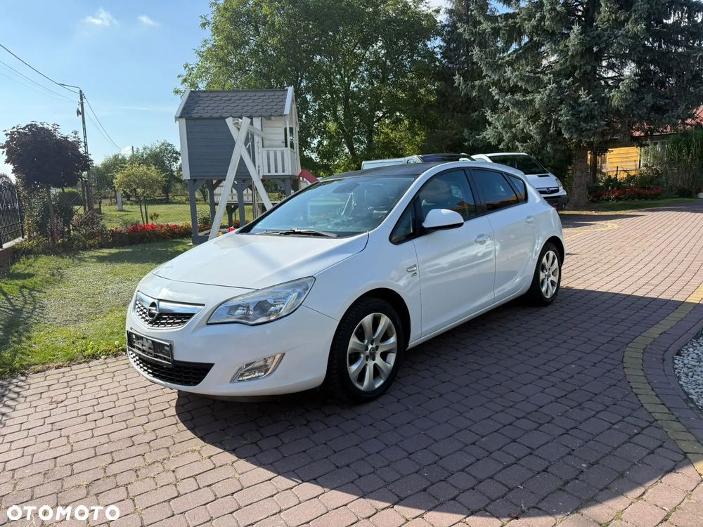 Opel Astra 1.4 150 Jahre - 1