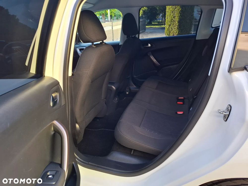 Peugeot 2008 PureTech 110 Stop&Start Urban Move - 13