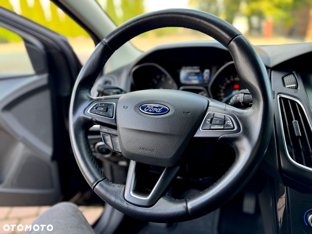 Ford Focus 2.0 EcoBlue Titanium Business - 17