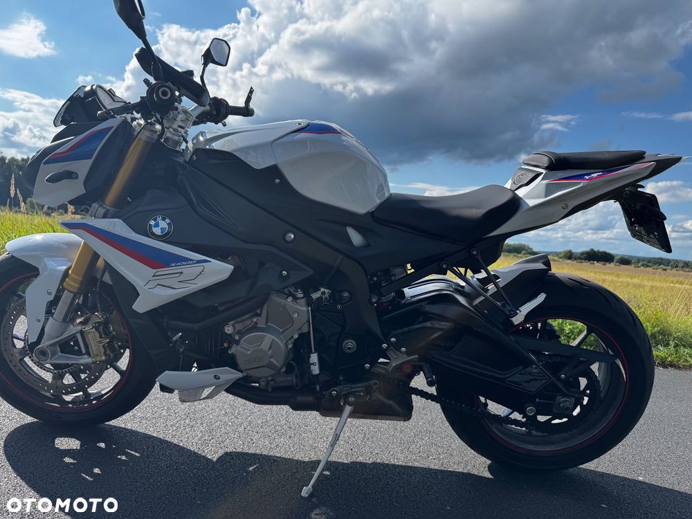 BMW S - 2