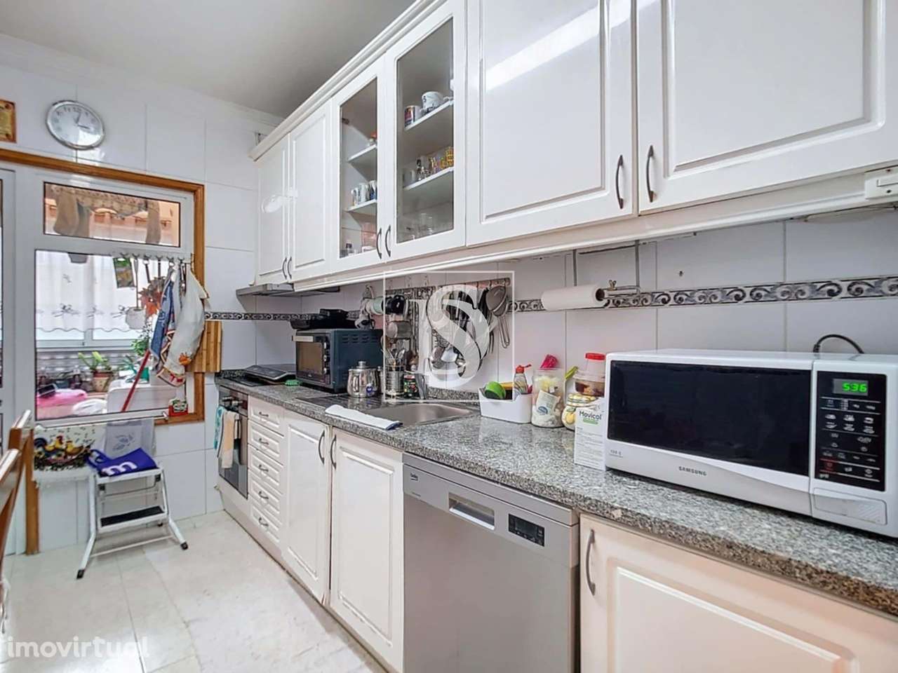 Apartamento T2+1 com varanda, lugar de garagem e arrumos em Águas Sant - Grande imagem: 5/39