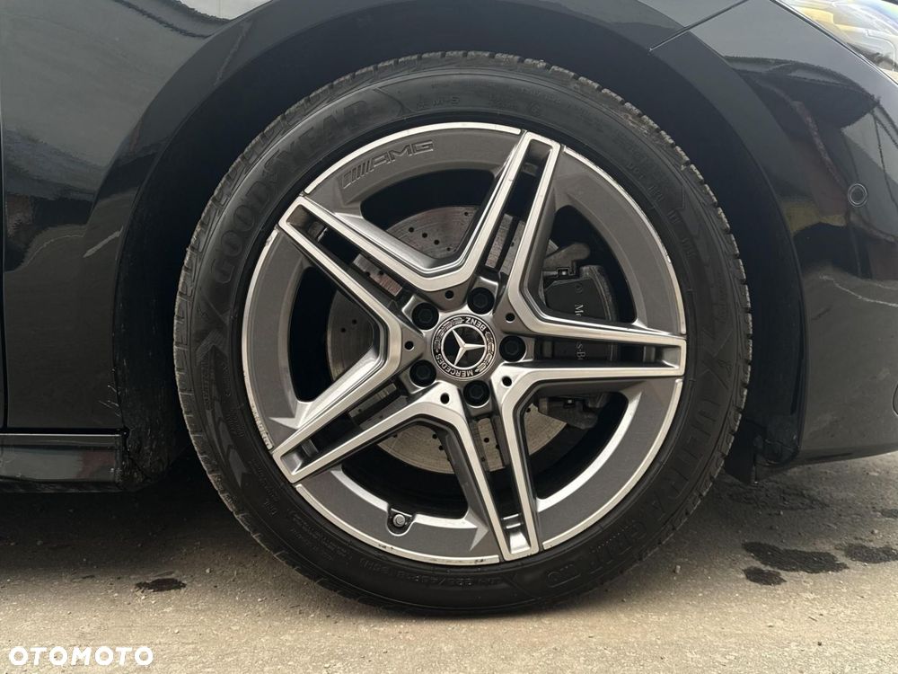 Mercedes-Benz CLA - 13